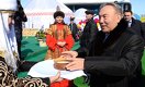 Назарбаев любит мясо на косточке, а Путин - манты