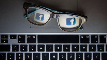 Скандал с Facebook и Cambridge Analytica: что известно?
