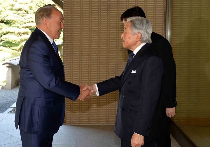 Нурсултан Назарбаев и император Японии Акихито.