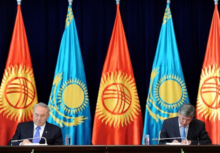 Нурсултан Назарбаев и Алмазбек Атамбаев.