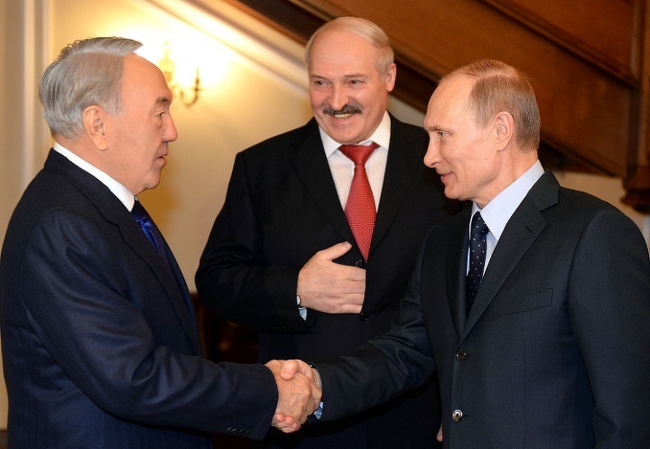 Нурсултан Назарбаев, Александр Лукашенко и Владимир Путин.