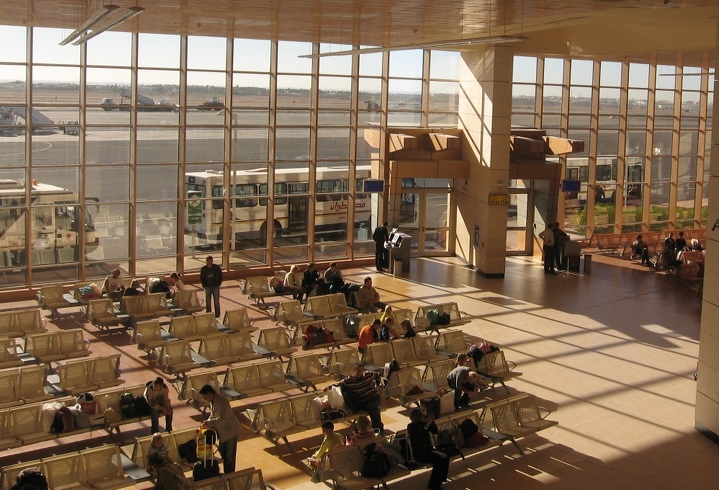 Зал ожидания аэропорта Шарм-Эль-Шейха.